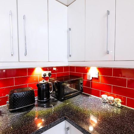 Spacious Apartment Close To City Centre With Secure Parking Leeds  Luaran gambar